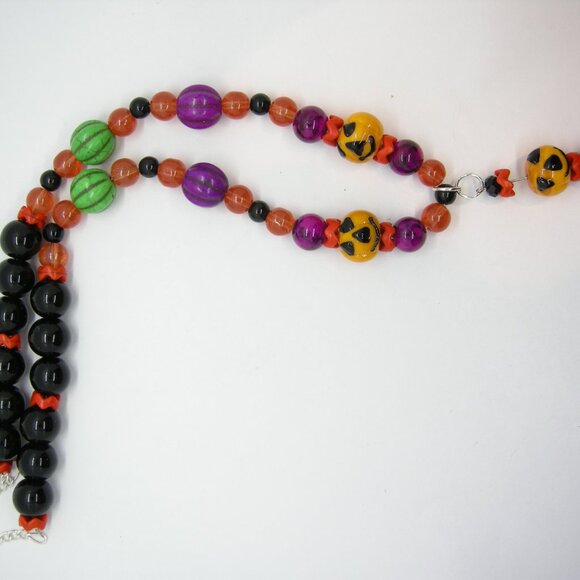 Pumpkins and pearls lampwork necklace - Picture 6 of 16